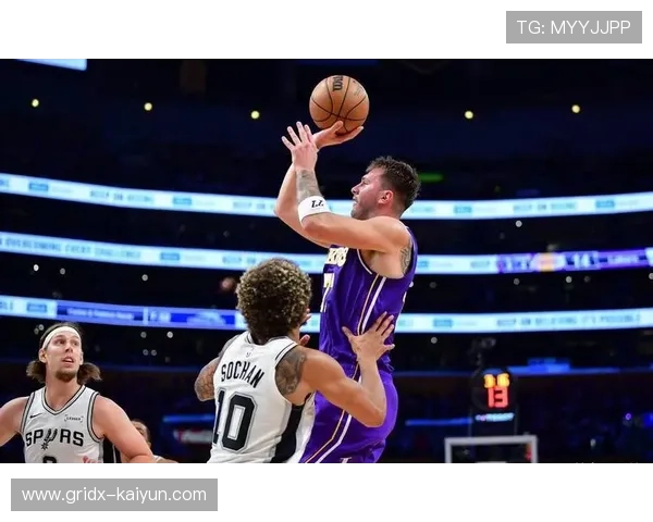 NBA湖人112-124不敌国王遭遇三连败，跌至西部第五