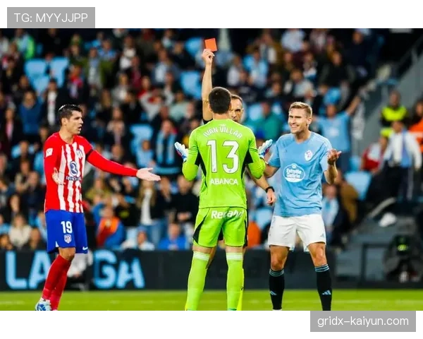 “老男孩的绿茵场”:西甲传奇球星联赛引入球员体能智能监测系统 “老男孩的绿茵场”:西甲传奇球星联赛引入球员体能智能监测系统