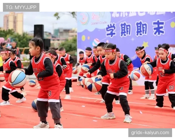 半决赛中场表演：杭州幼儿园小朋友带来《奔腾》篮球操